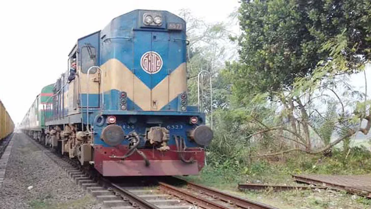নরসিংদীতে ট্রেনে কাটা পড়ে ২ শিশু নিহত