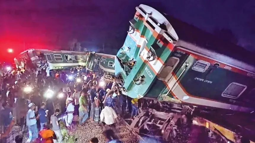 Sonar Bangla Express slams into freight train