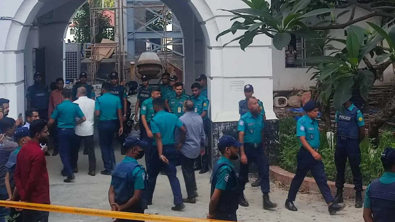 ১৫ সেনা কর্মকর্তাকে কারাগারে পাঠালেন ট্রাইব্যুনাল