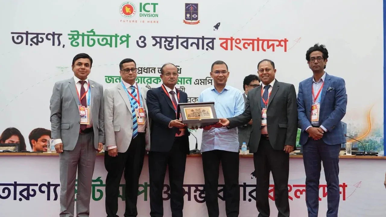 তরুণ উদ্যোক্তারাই আগামী দিনের বাংলাদেশ গড়বে