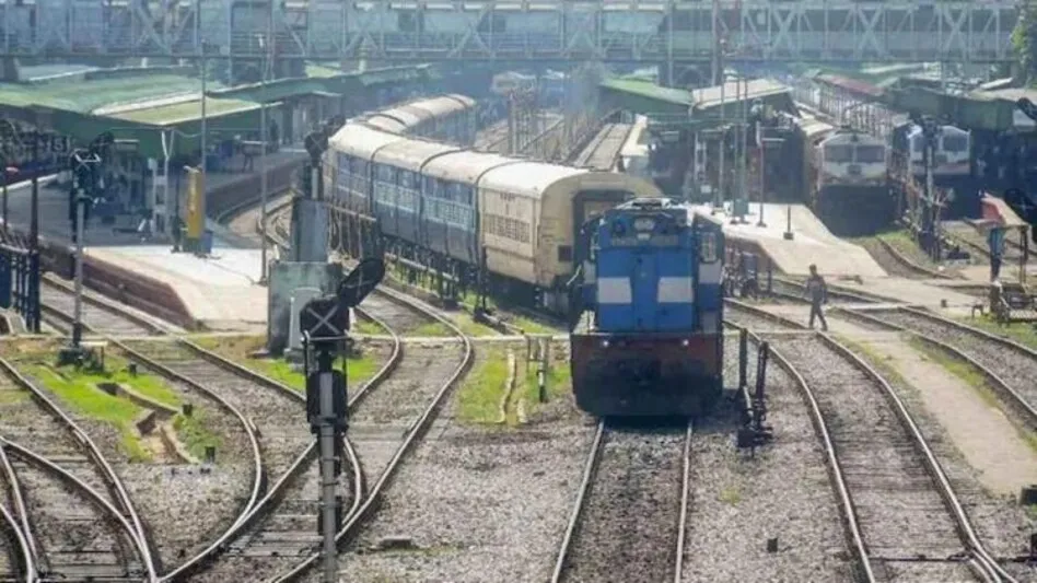 ট্রেন চলাচল নিয়ে সিদ্ধান্ত আজ