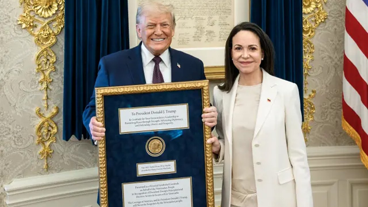 trump-machado