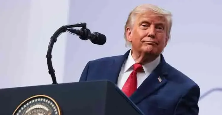 ইরানের বিরুদ্ধে নতুন যুদ্ধ শুরুর আনুষ্ঠানিক ঘোষণা দিলেন ট্রাম্প