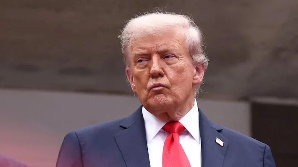 কানাডার পণ্যে আরও ১০ শতাংশ শুল্ক বাড়ালেন ট্রাম্প