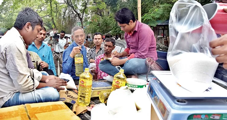 ফ্যামিলি কার্ডে ১১০ টাকায় মিলবে সয়াবিন