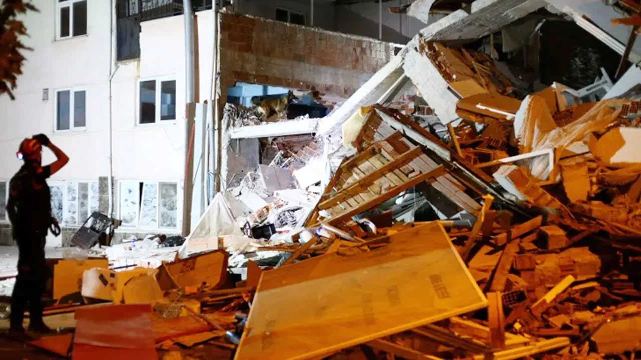 ৬ দশমিক ১ মাত্রার ভূমিকম্পে কেঁপে উঠল তুরস্ক