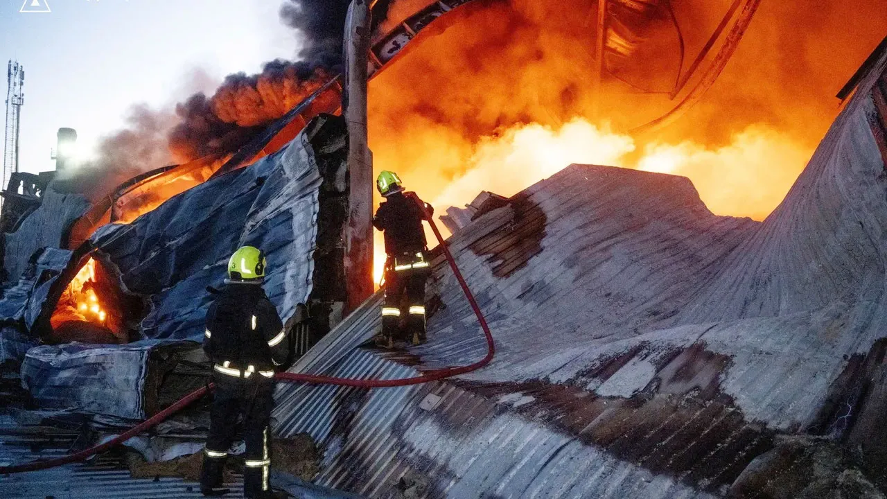 ইউক্রেনের বন্দরে রুশ ক্ষেপণাস্ত্র হামলা , নিহত ৭