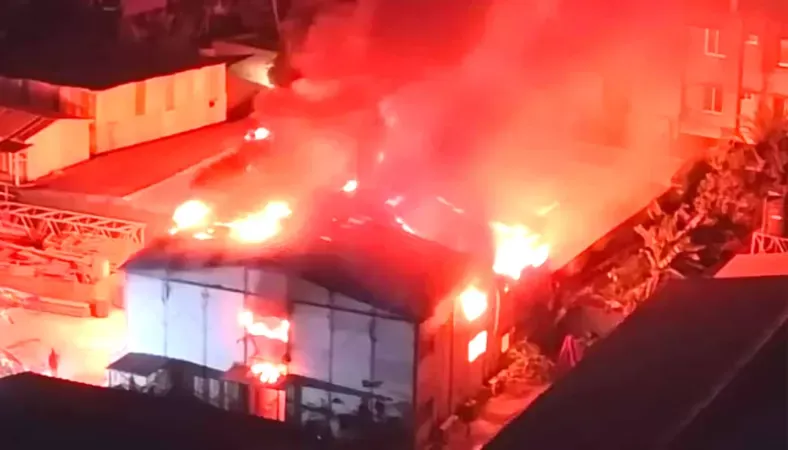 Fire in Merul Badda