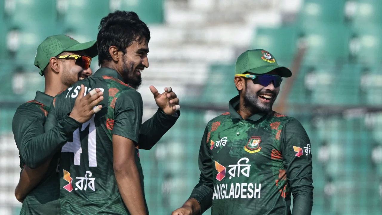 বাংলাদেশকে ২৫৬ রানের লক্ষ্য দিলো শ্রীলঙ্কা