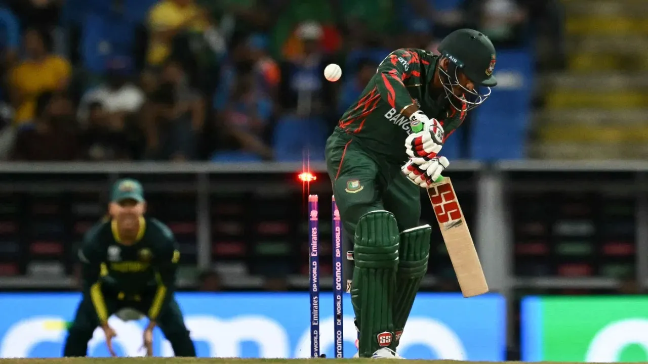 শান্ত-লিটনের ব্যাটে শুরুর ধাক্কা সামাল দিলো বাংলাদেশ