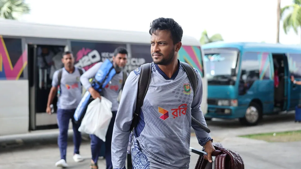 বিশ্বকাপ মিশন শেষে দেশে ফিরেছে বাংলেদেশ দল