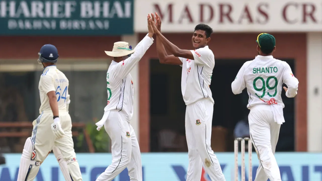 ৫ বলের ব্যবধানে ২ উইকেট হারিয়ে চাপে ভারত