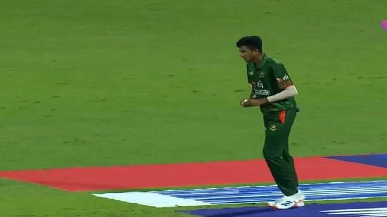 রানার গতিতে উড়ে গেল সেদিকুল্লাহর স্টাম্প