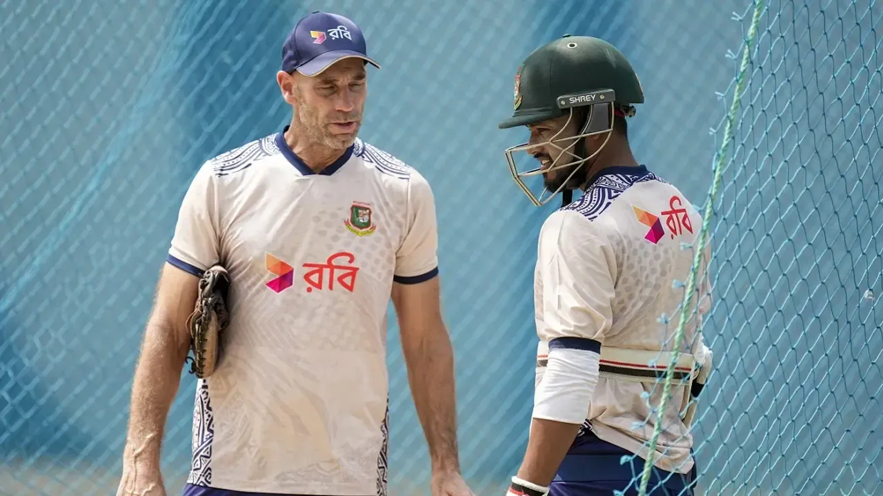 নারী দলে নতুন প্রধান কোচ নিয়োগ দিলো বিসিবি