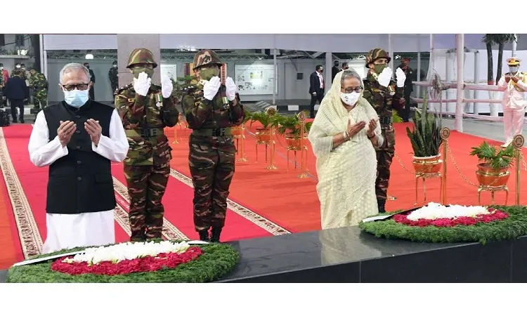 President, PM pay homage to Bangabandhu