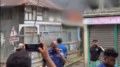 ধর্ম নিয়ে কটূক্তির অভিযোগে মাজারে অগ্নিসংযোগ