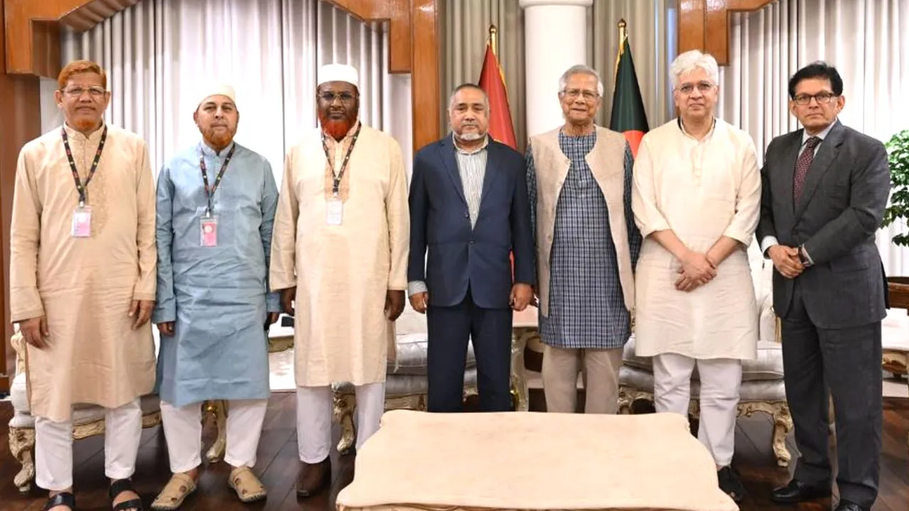 জামায়াত নেতাদের সাথে বৈঠক করেছেন প্রধান উপদেষ্টা