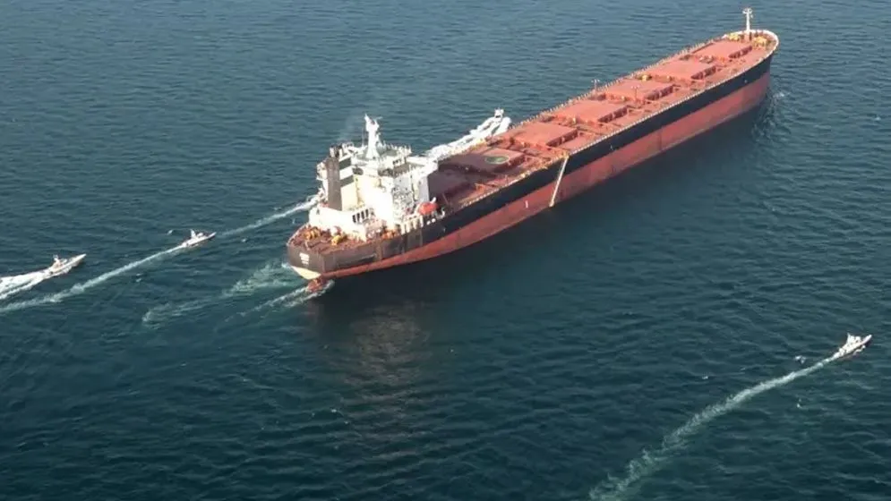 পারস্য উপসাগরে মার্কিন ট্যাংকারে ইরানের হামলা