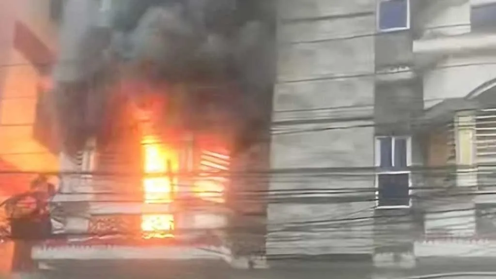 উত্তরায় আগুনে নিহত বেড়ে ৬