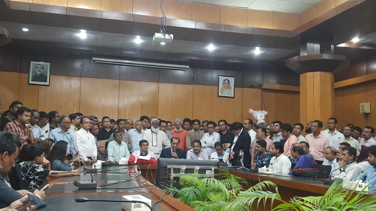 দায়িত্ব নিয়েই ভিসি বললেন— দুর্নীতি করবো না, প্রশ্রয়ও দেব না