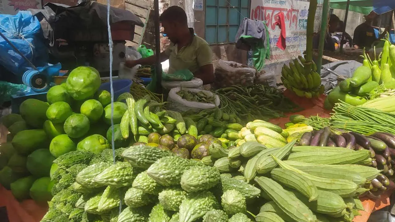 কাঁচা মরিচের দাম বেড়ে কেজি ৪৫০ টাকা