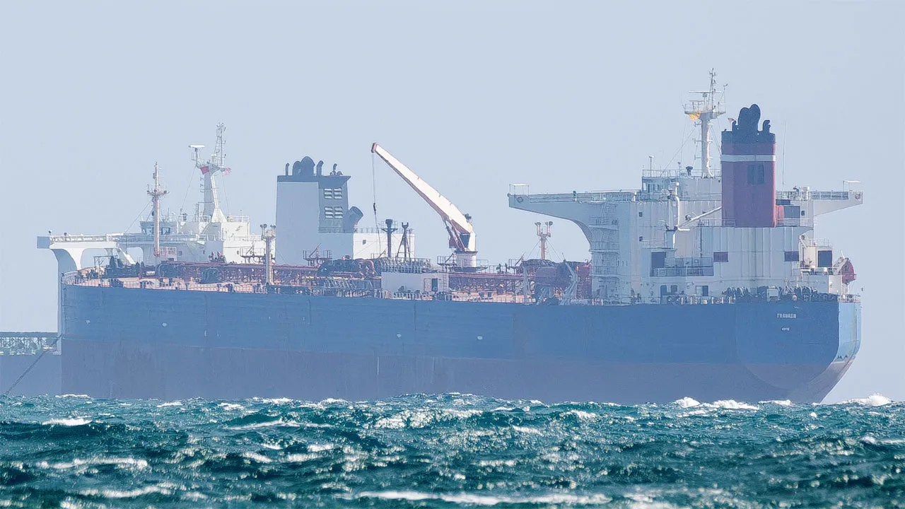 জব্দ করা একটি ট্যাংকার জাহাজ ভেনেজুয়েলাকে ফিরিয়ে দিচ্ছে যুক্তরাষ্ট্র