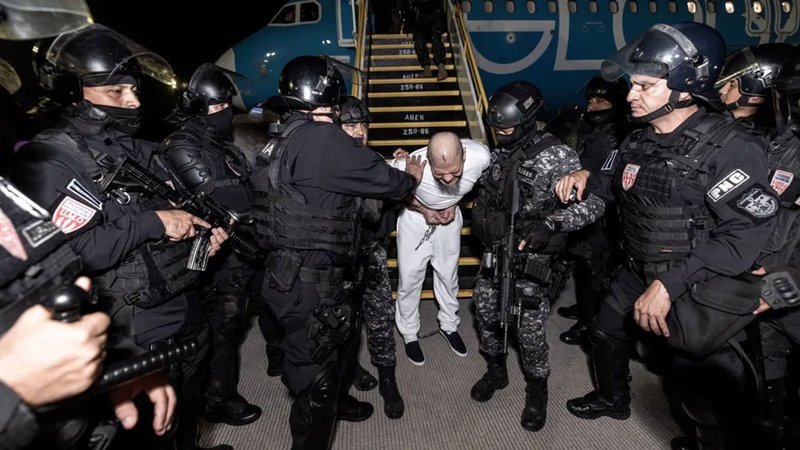 venezuelan-gang-members-20250317082124