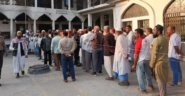 ভোট গণনা শুরু, ফলাফলের অপেক্ষা