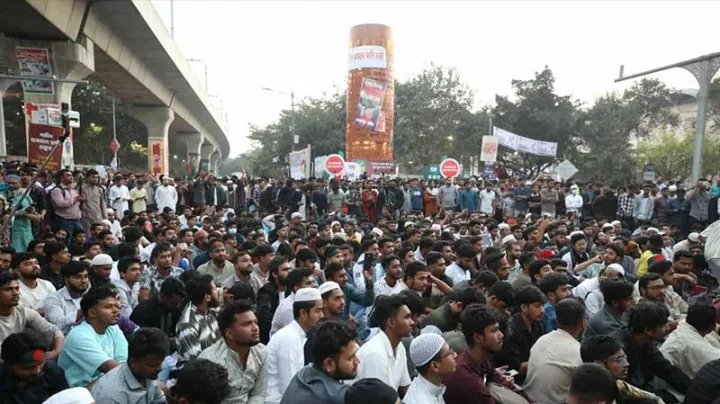 শাহবাগ অবরোধ,যান চলাচল বন্ধ