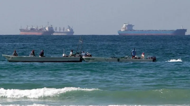 হরমুজ প্রণালিতে বাংলাদেশি জাহাজ চলাচলে বাধা নেই, আশ্বাস ইরানের