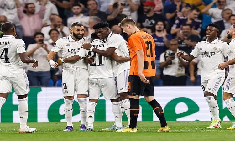 Real Madrid take control with smooth win