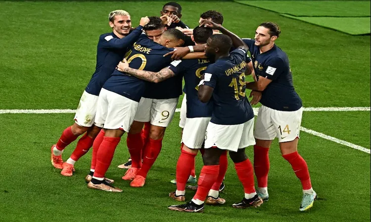 Giroud equals Henry mark as holders France sink Australia