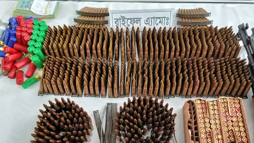 219 looted weapons handed over to police in Munshiganj