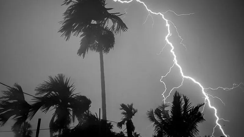 সারাদেশে ঝড়-বৃষ্টির পূর্বাভাস
