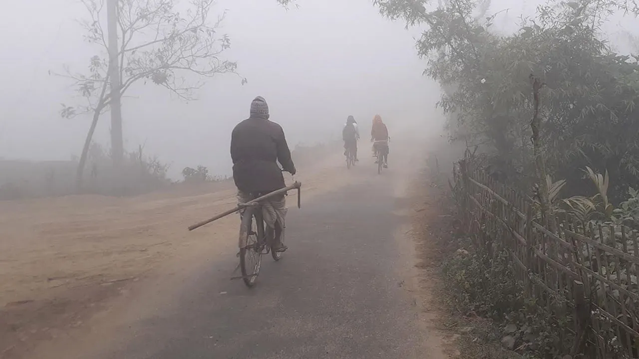 পঞ্চগড়ে মিলছে না সূর্যের দেখা, দুর্ভোগে জনজীবন