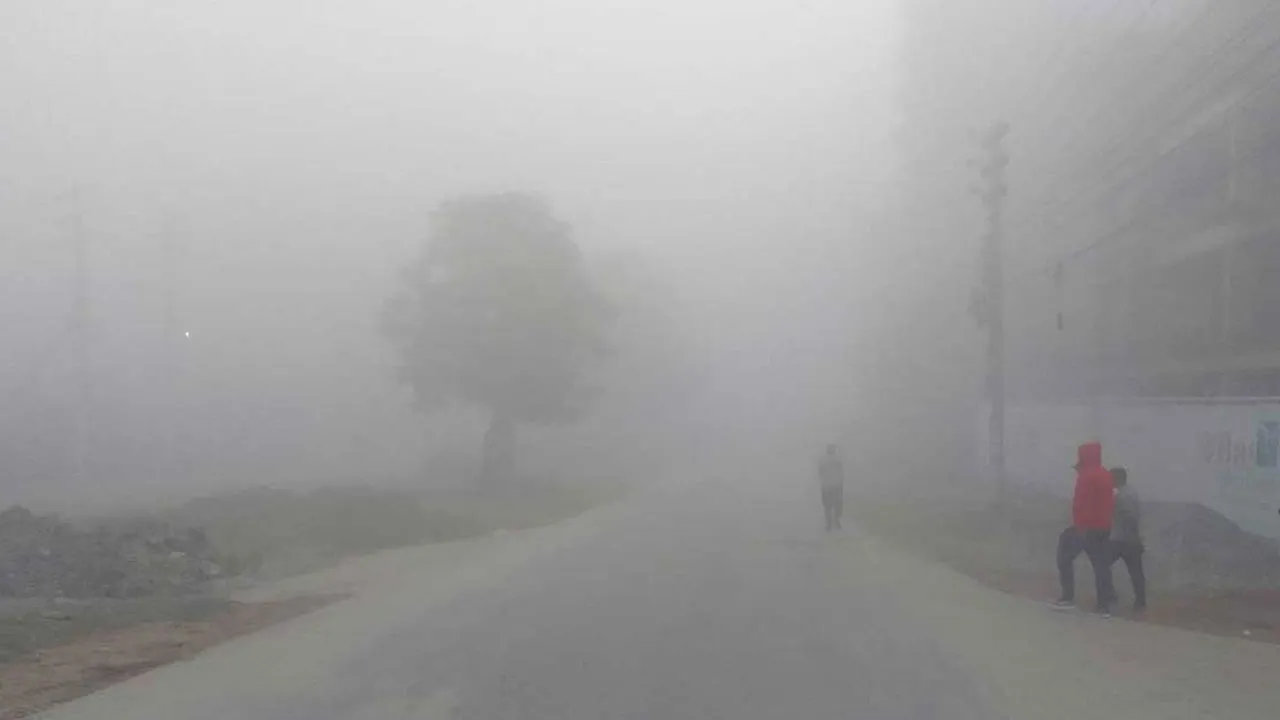 এবার বৃষ্টির আভাস, বাড়বে শীতের তীব্রতা