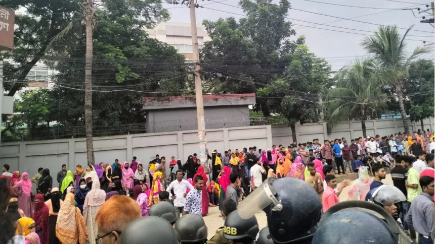 30 garment factories in Ashulia closed amid protests