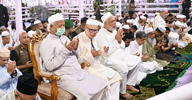 দেশের মানুষের জন্য সবার দোয়া চেয়েছেন প্রধান উপদেষ্টা