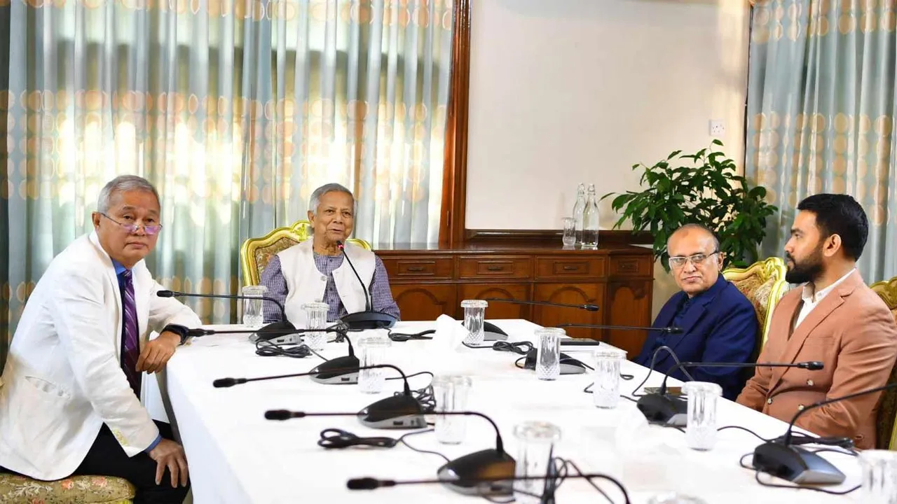 শিক্ষা, প্রযুক্তি ও অর্থনৈতিকভাবে পার্বত্য অঞ্চলকে এগিয়ে নিতে হবে: প্রধান উপদেষ্টা