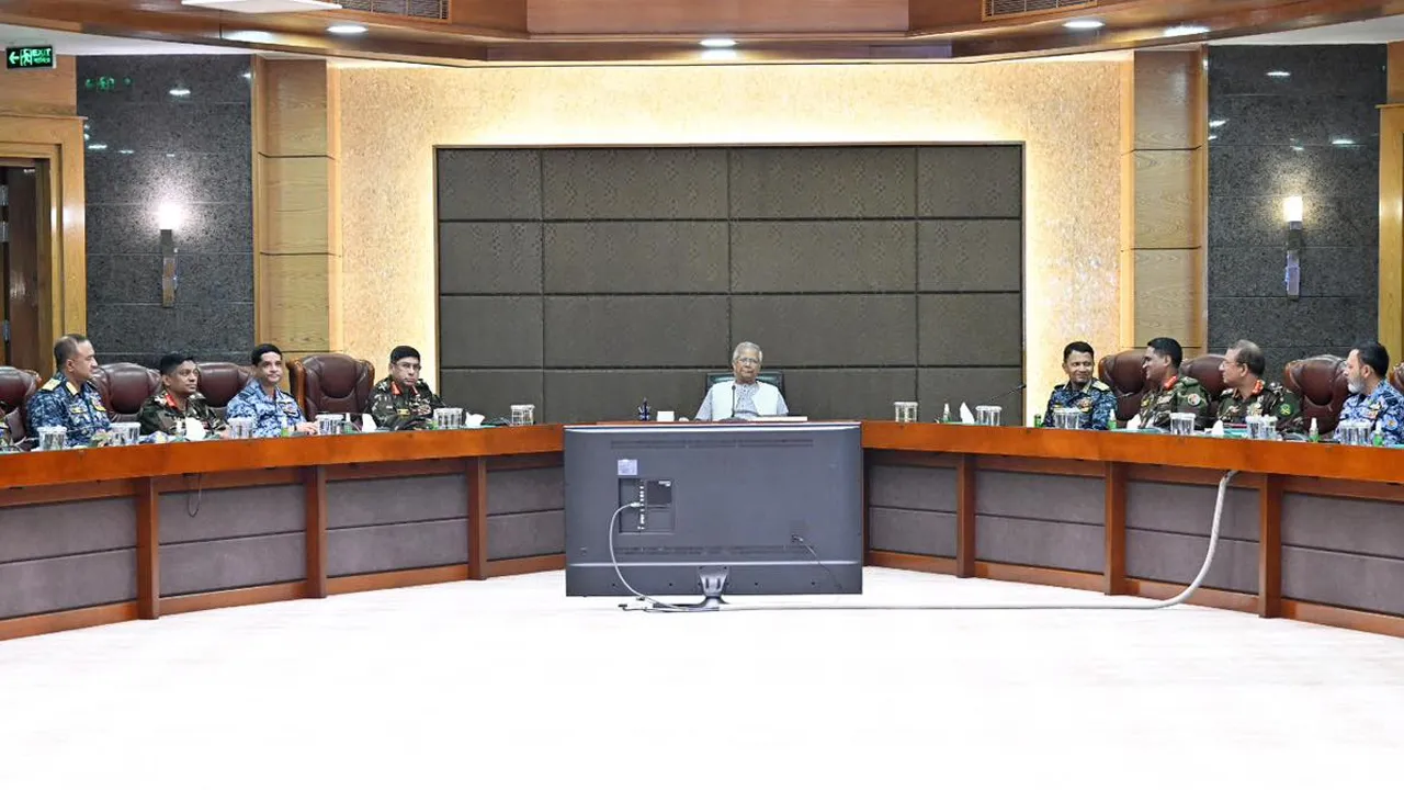 সুষ্ঠু নির্বাচন নিশ্চিতে সশস্ত্র বাহিনীকে সর্বোচ্চ সতর্কতার নির্দেশ