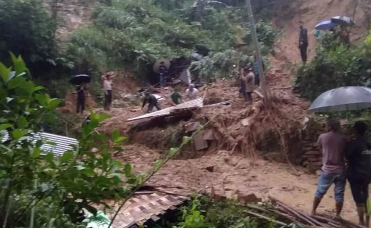 মনিপুরে ভূমিধসে সাত সেনাসহ নিহত ১৪