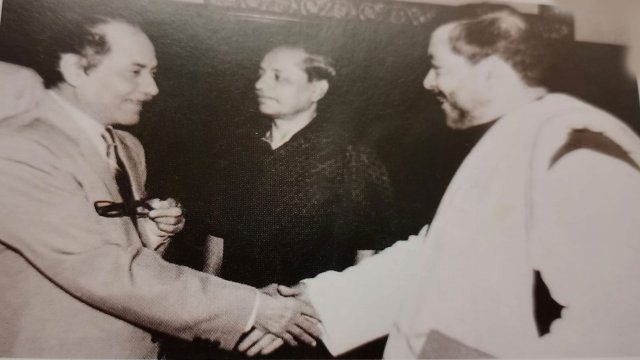 তৎকালীন প্রেসিডেন্ট শাহাবুদ্দিন আহমেদের সঙ্গে কাজী শাহেদ আহমেদ